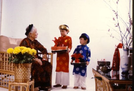 Đón[-]Tết[-]cổ[-]truyền[-]theo[-]dương[-]lịch:[-]'Con[-]rất[-]lo[-]sợ'